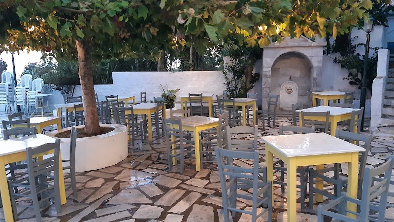 Παντοπωλειο Αρναδος — Restaurants Τήνος (1/8)