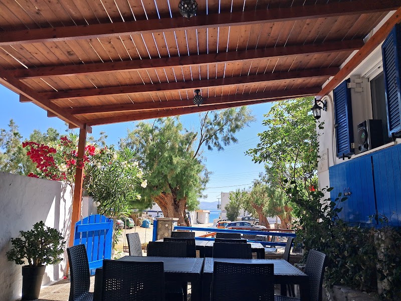Avli — Restaurants Τήνος (1/8)