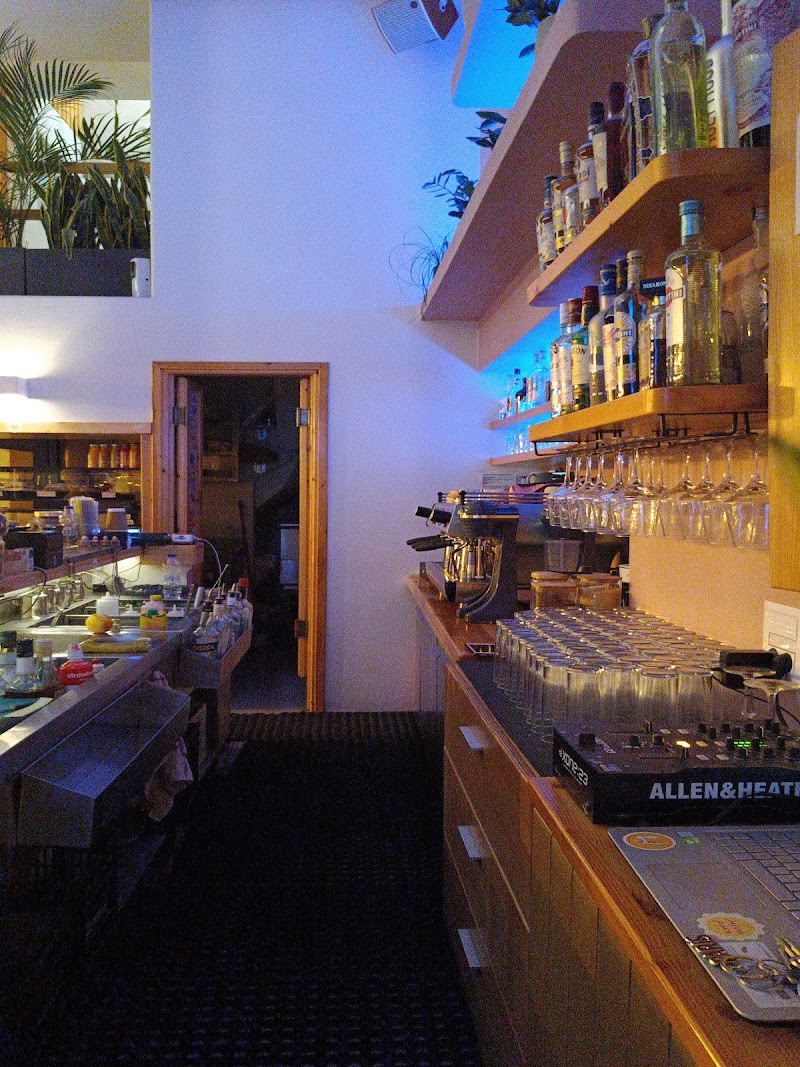 Holy Hood Tinos — Restaurants Τήνος (1/8)