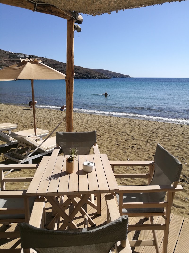 Lefko Beach Bar — Εστιατόρια Τήνος (1/8)