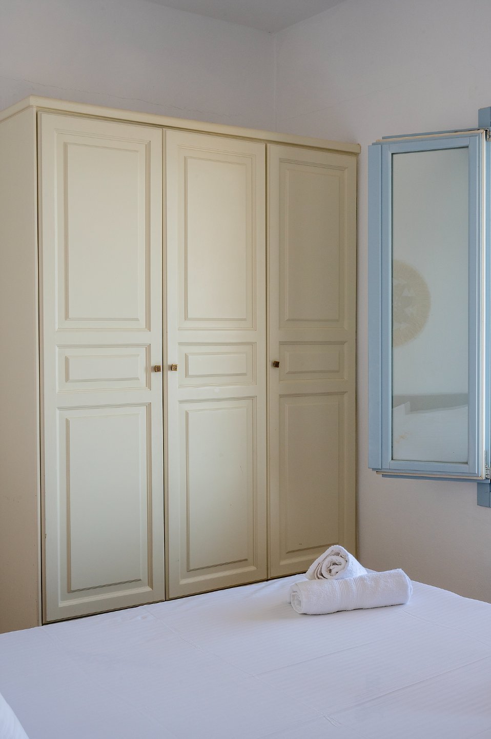 Room 3 - Aegean - 31