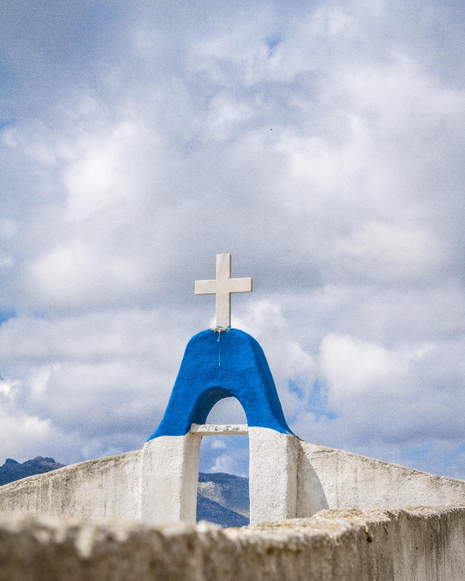 The scenic landscape of Tinos proving is tinos a good island to visit