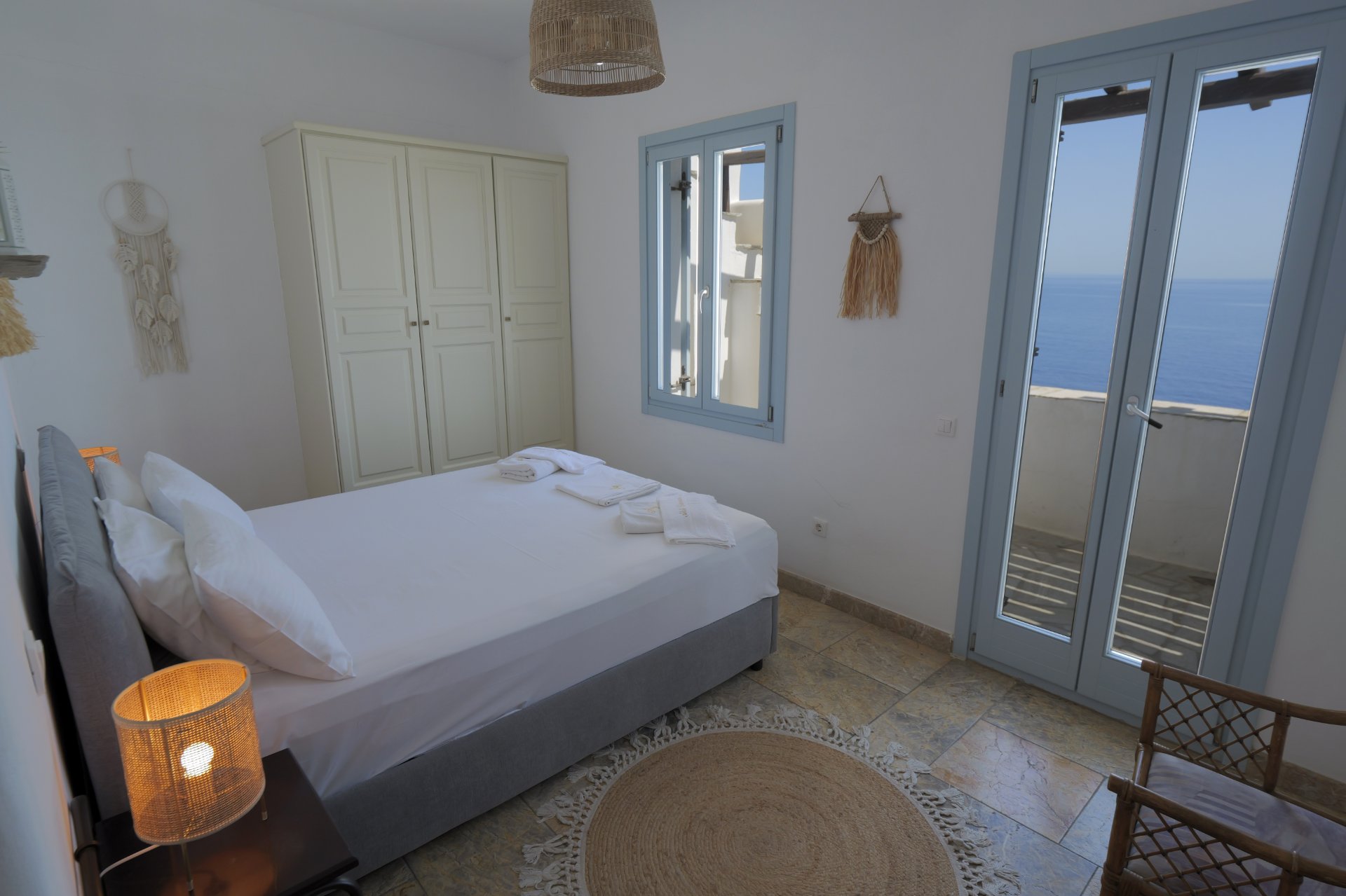Nomad accommodation in Tinos