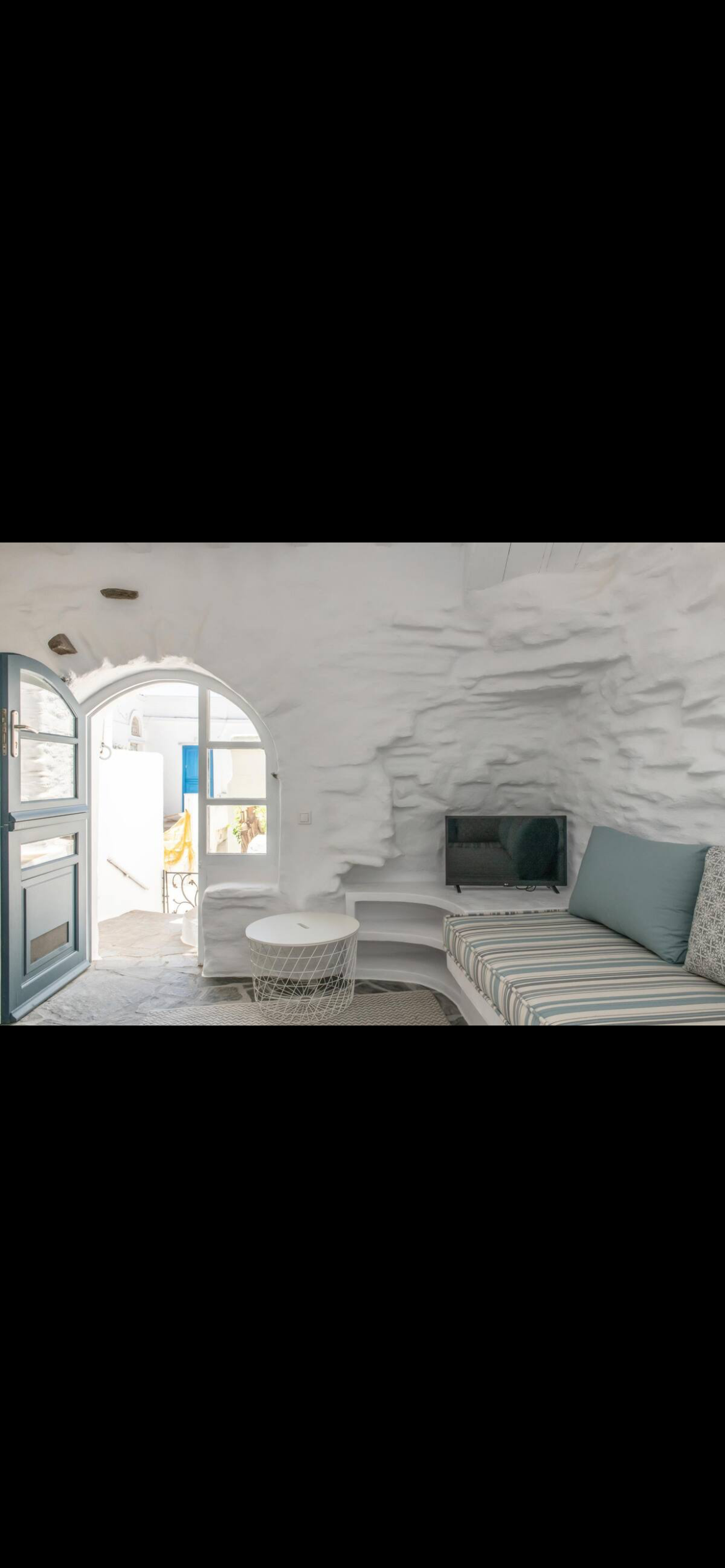 Triantaros Iconic house - 3